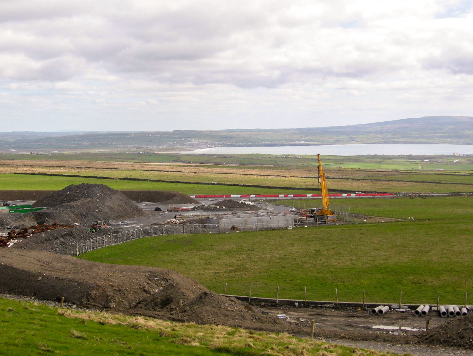 Cliffs of Moher, Visitor center under construction, 2006