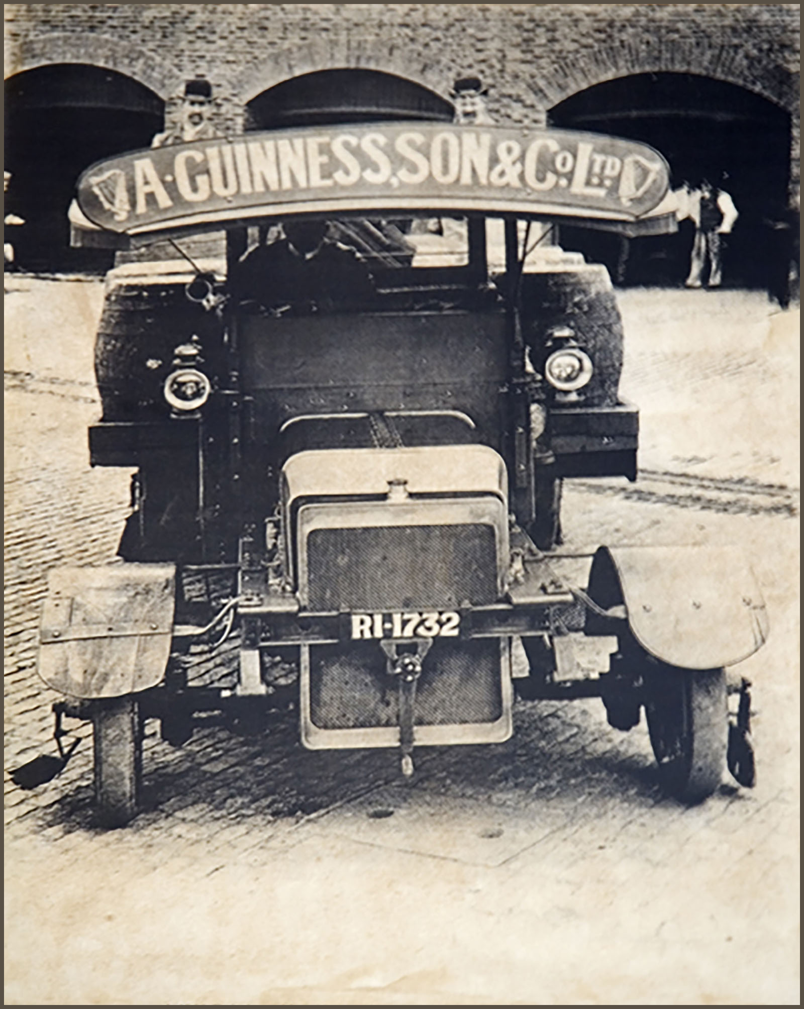 Doolin, Vintage Guiness photo