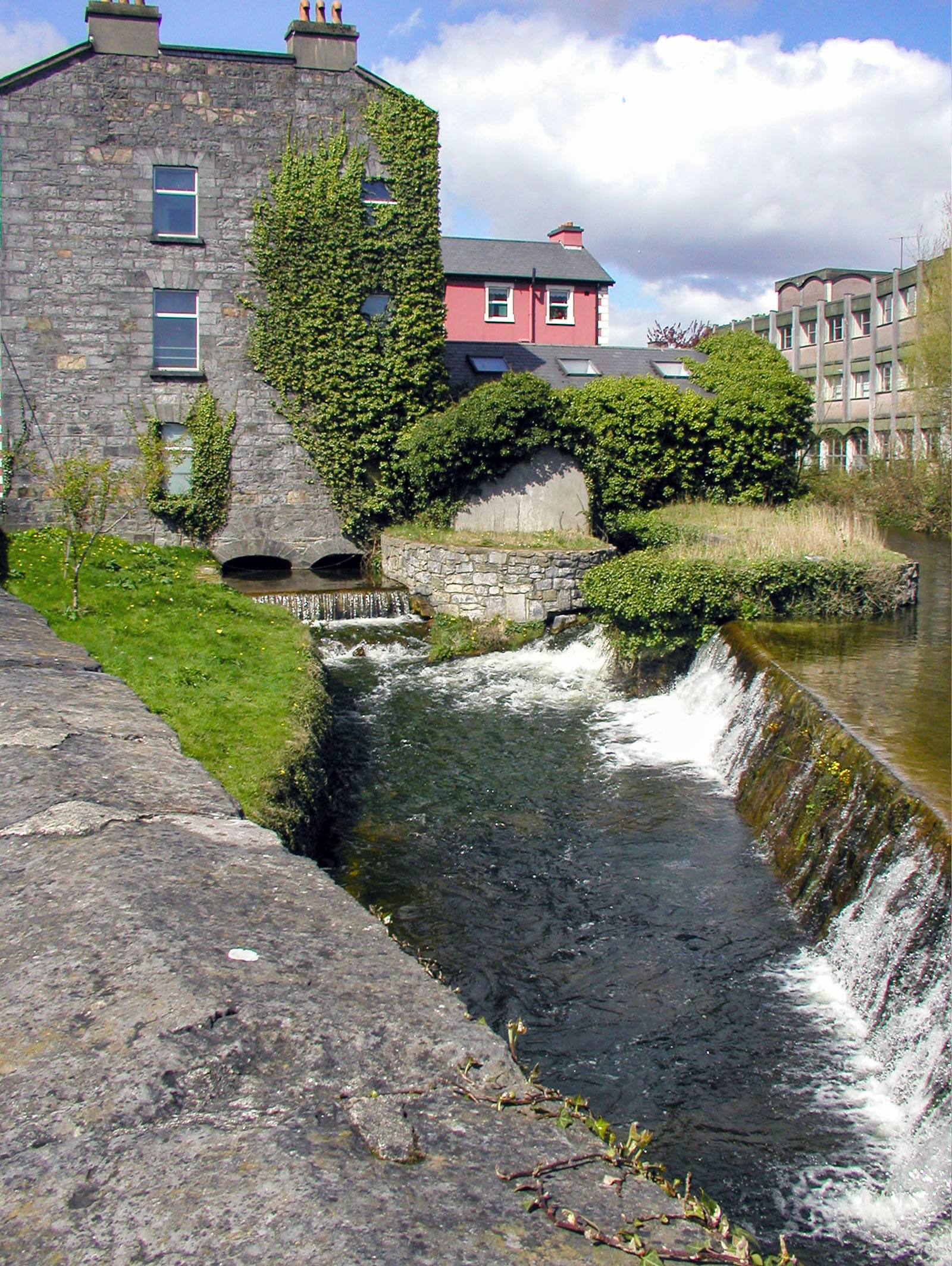 Galway, A Galway canal