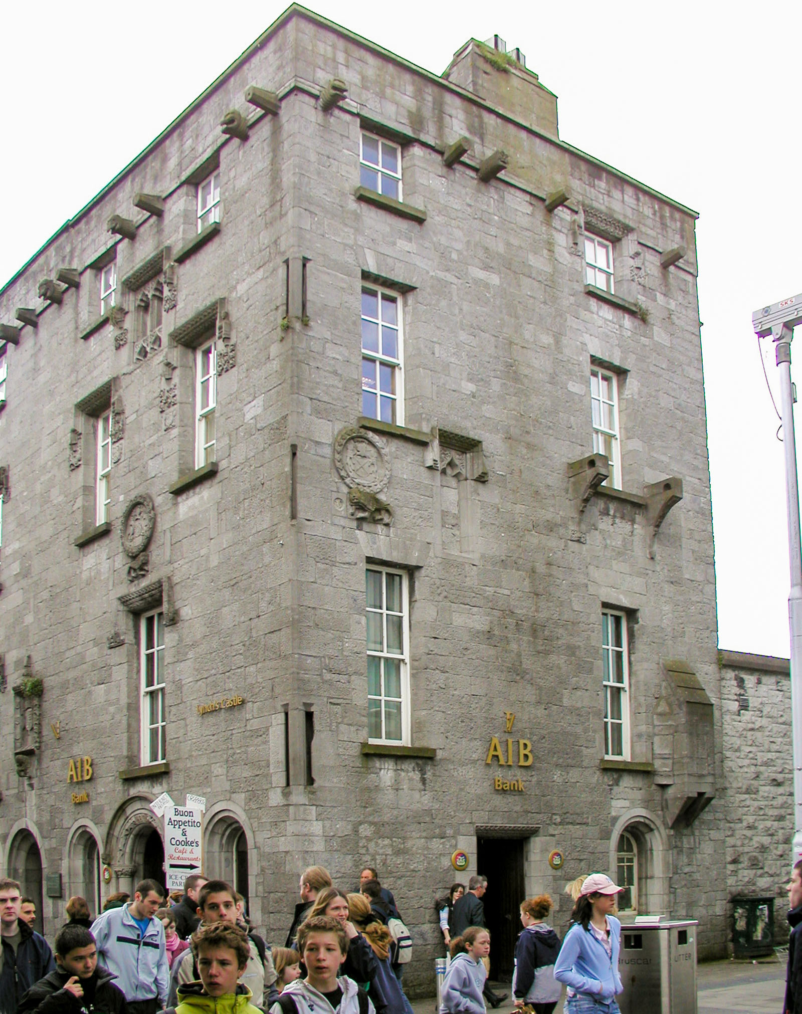Galway, Bank fortress