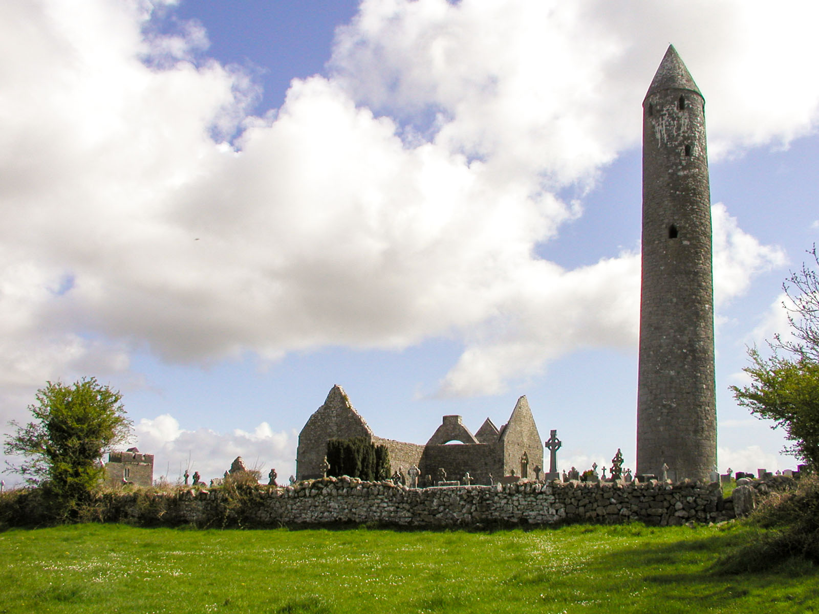 Historic sites, Kilmacduagh