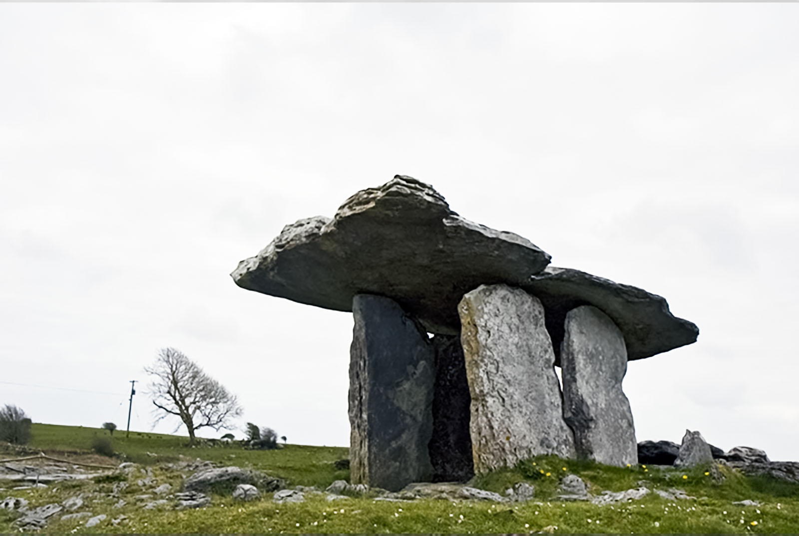 Historic sites, Pollnabron Tomb